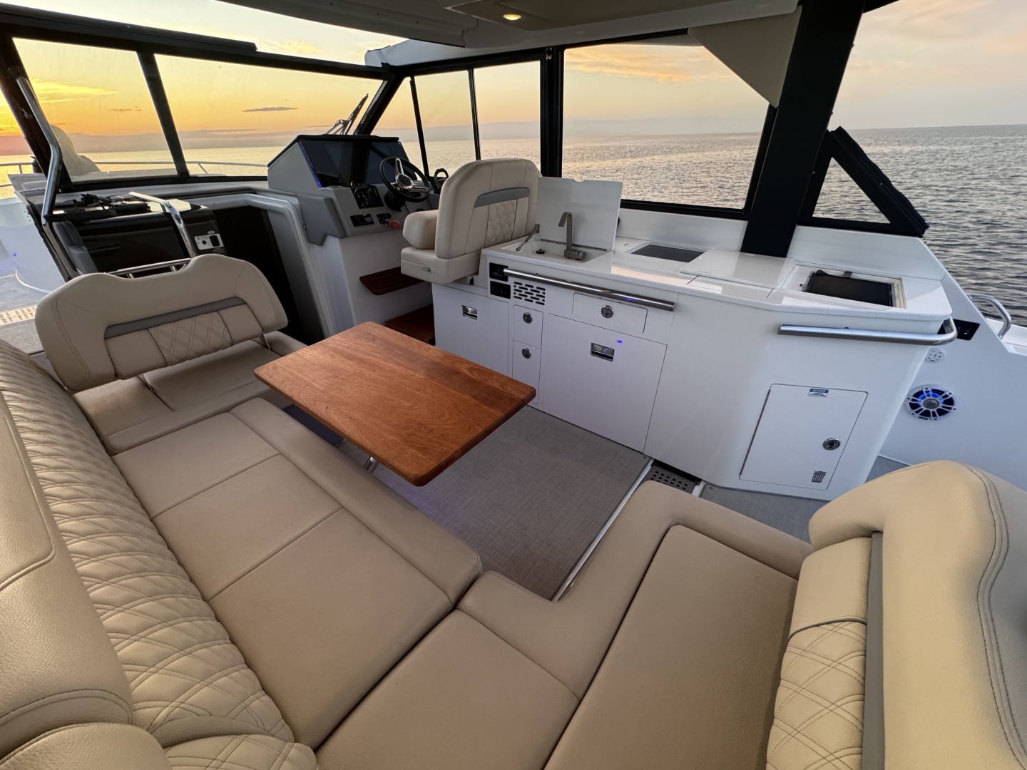 Regal-36 Grand Coupe 2022-Save My Seat Again Chicago-Illinois-United States-6155304 | Thumbnail