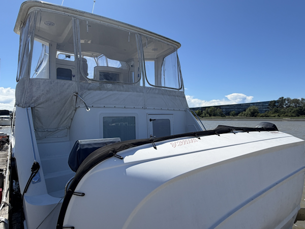 Carver-47MY 2008-Helios Vancouver-British Columbia-Canada-6194135