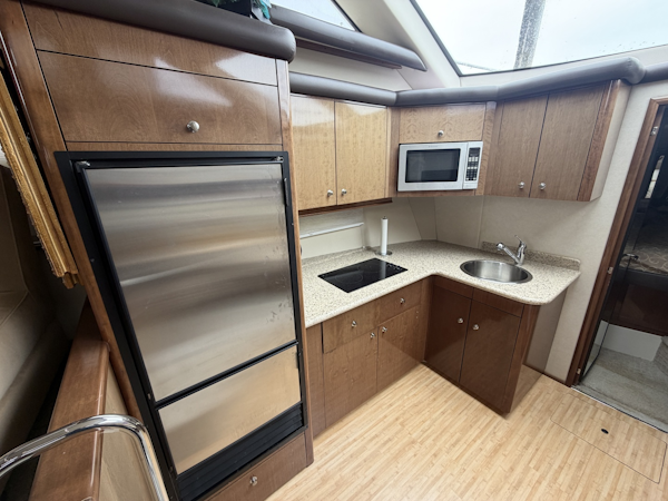 Carver-47MY 2008-Helios Vancouver-British Columbia-Canada-6194118