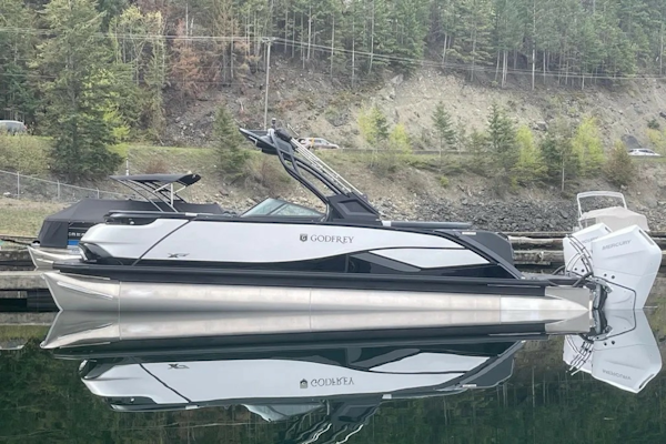 Godfrey-XP2700W 2024 -Vancouver-British Columbia-Canada-6179285