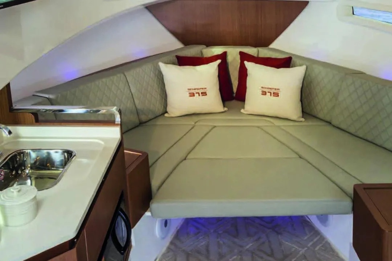 Schaefer-375 HT 2025 -Vancouver-British Columbia-Canada-6205181 | Thumbnail