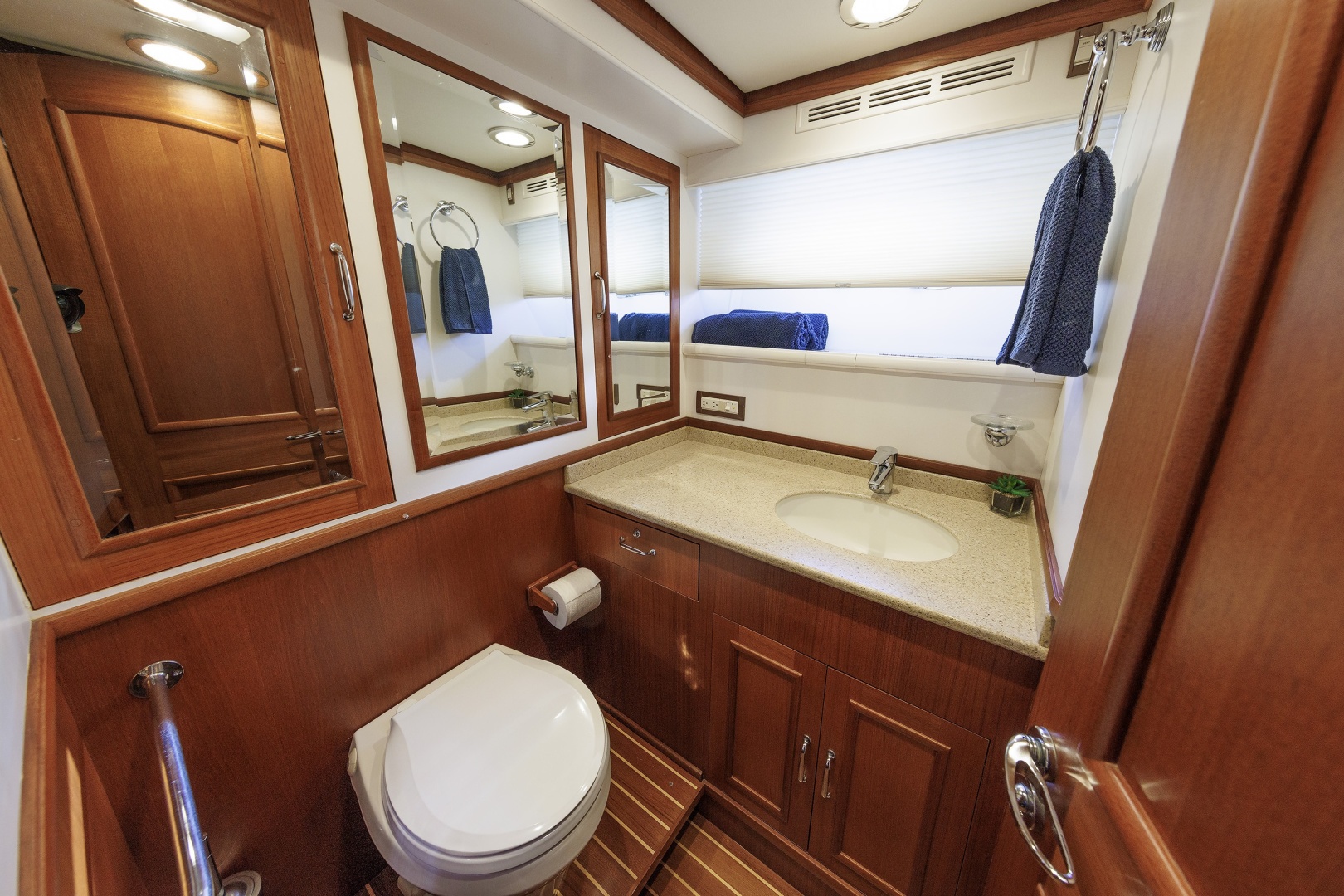 Grand Banks 2007-FeuryUs Old Saybrook-Connecticut-United States-61-6179376 | Thumbnail