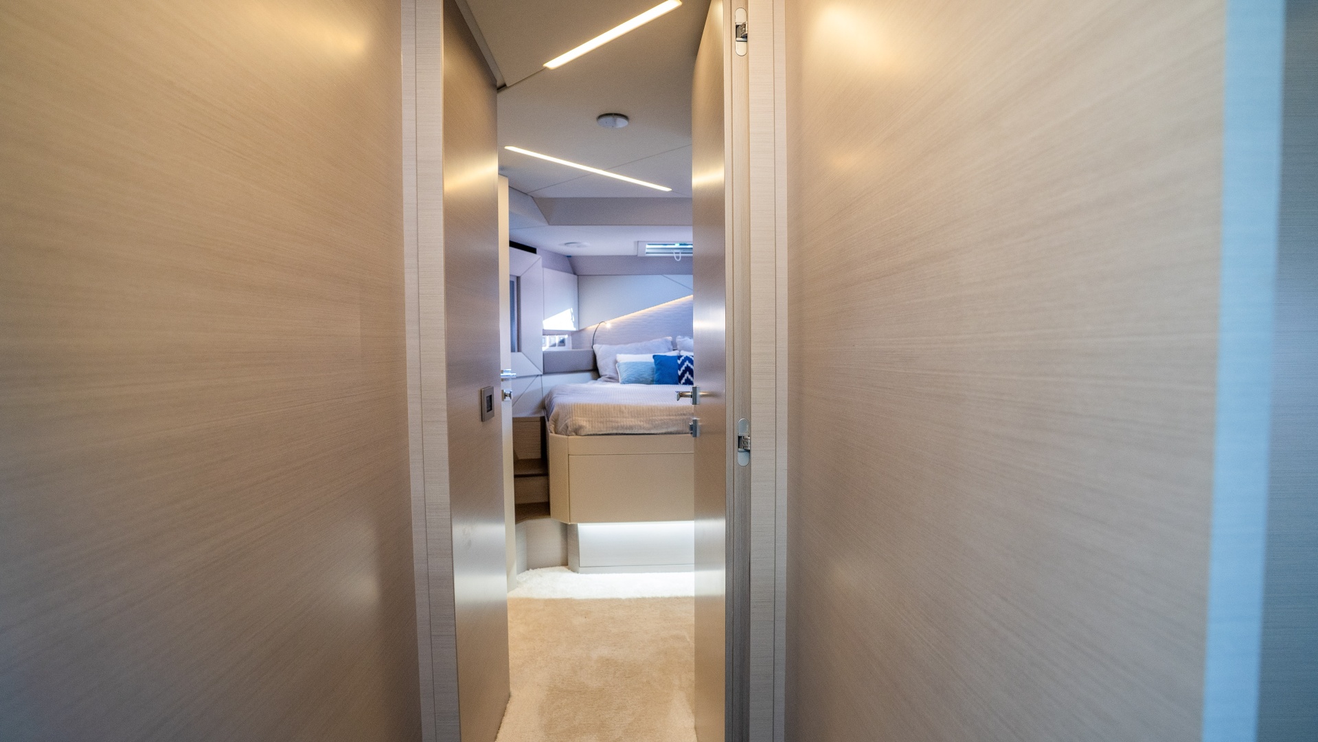 Pershing-7X 2024-NIKI Fort Lauderdale-Florida-United States-6181339 | Thumbnail