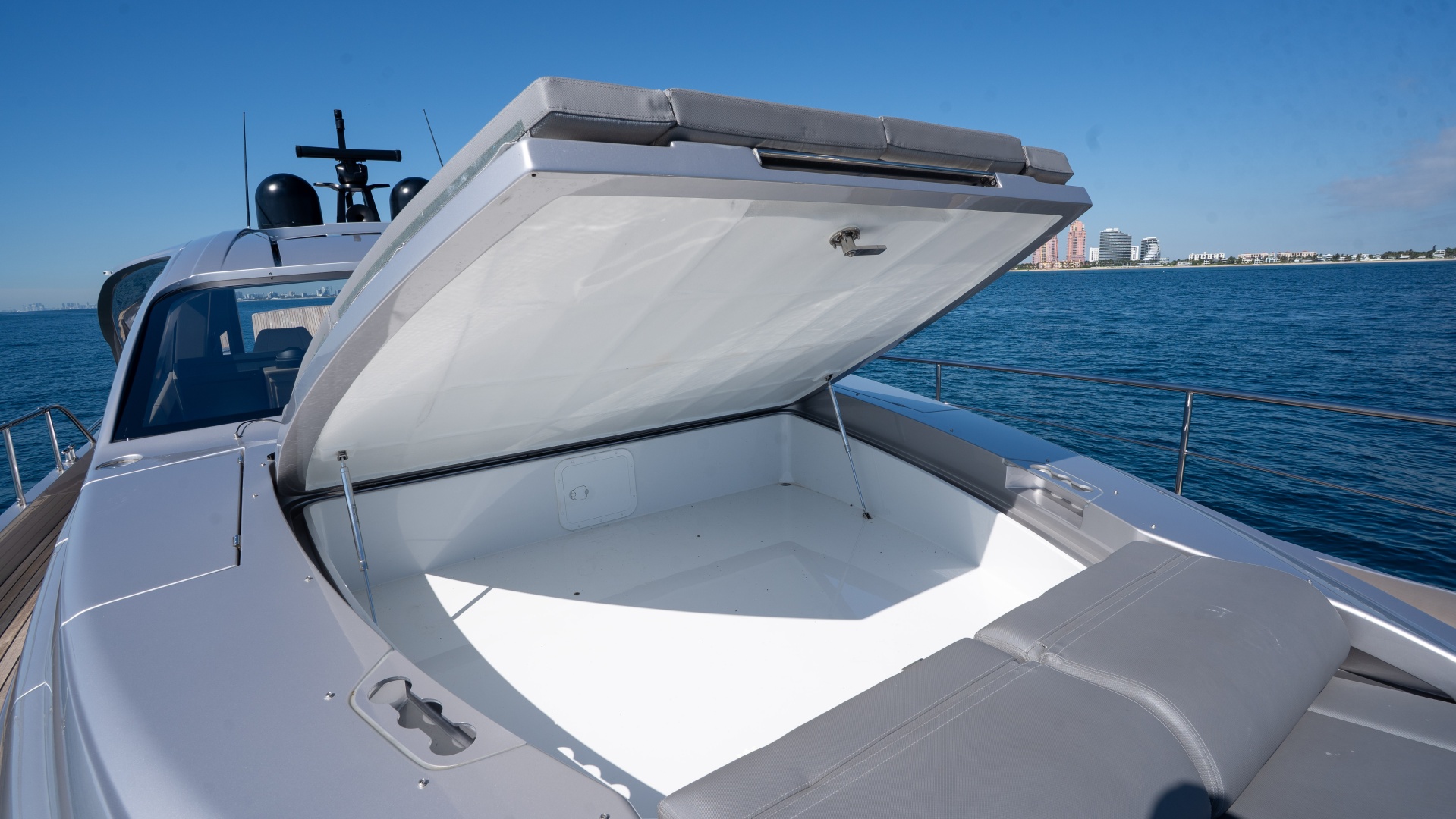 Pershing-7X 2024-NIKI Fort Lauderdale-Florida-United States-6181293 | Thumbnail