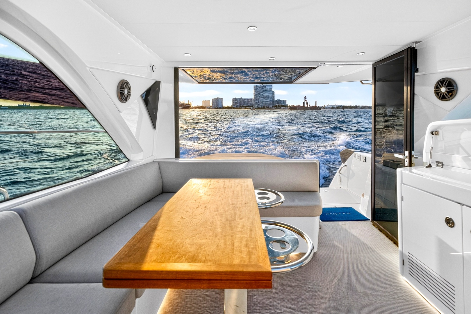 Beneteau-Gran Turismo 45 2023 -Fort Lauderdale-Florida-United States-6181613 | Thumbnail