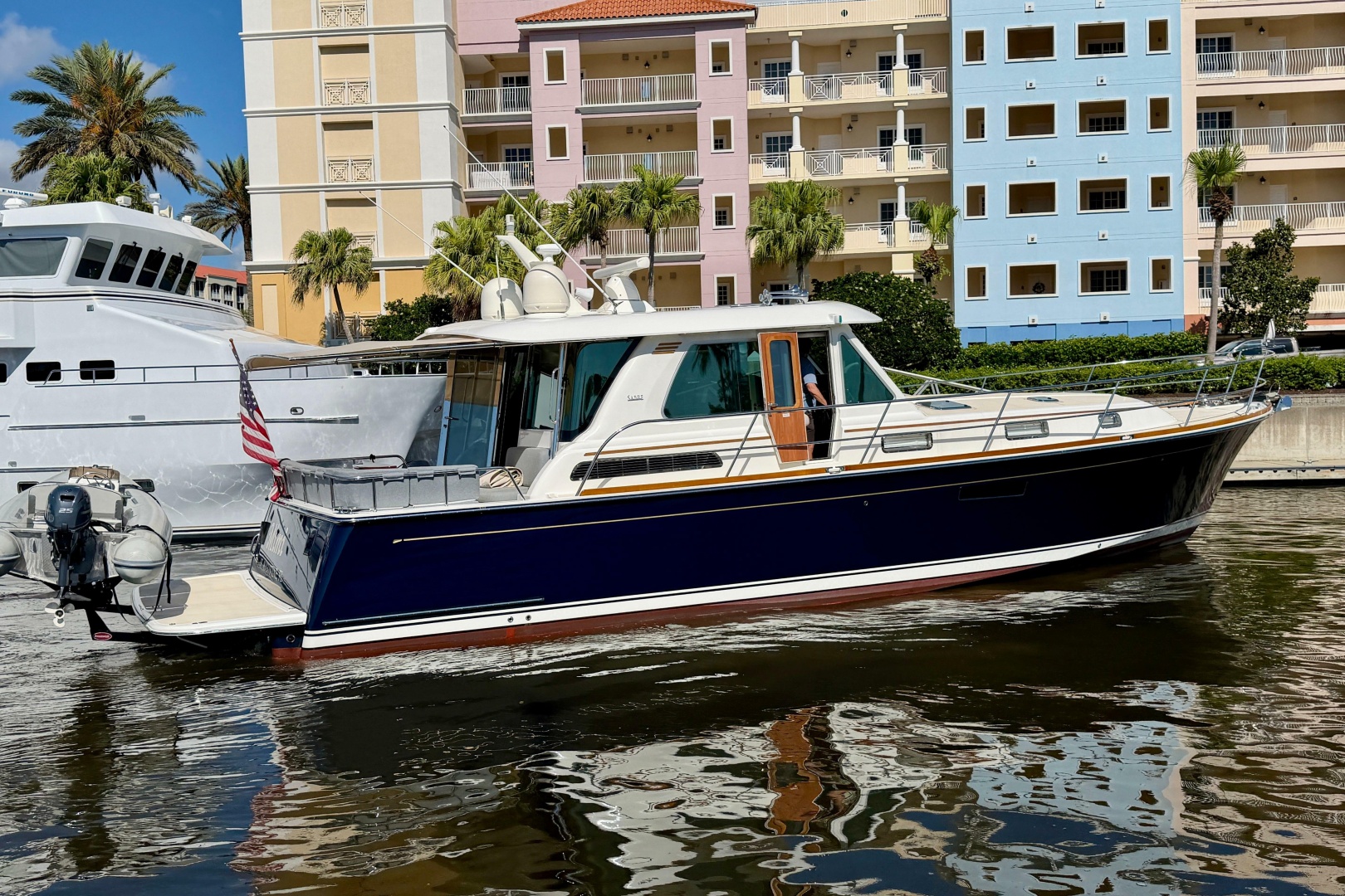 Sabre-48 Salon Express 2016-Mimi Palm Coast-Florida-United States-6181674 | Thumbnail