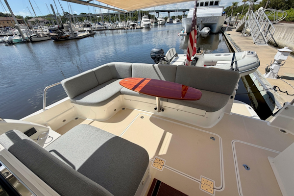 Sabre-48 Salon Express 2016-Mimi Palm Coast-Florida-United States-6181709