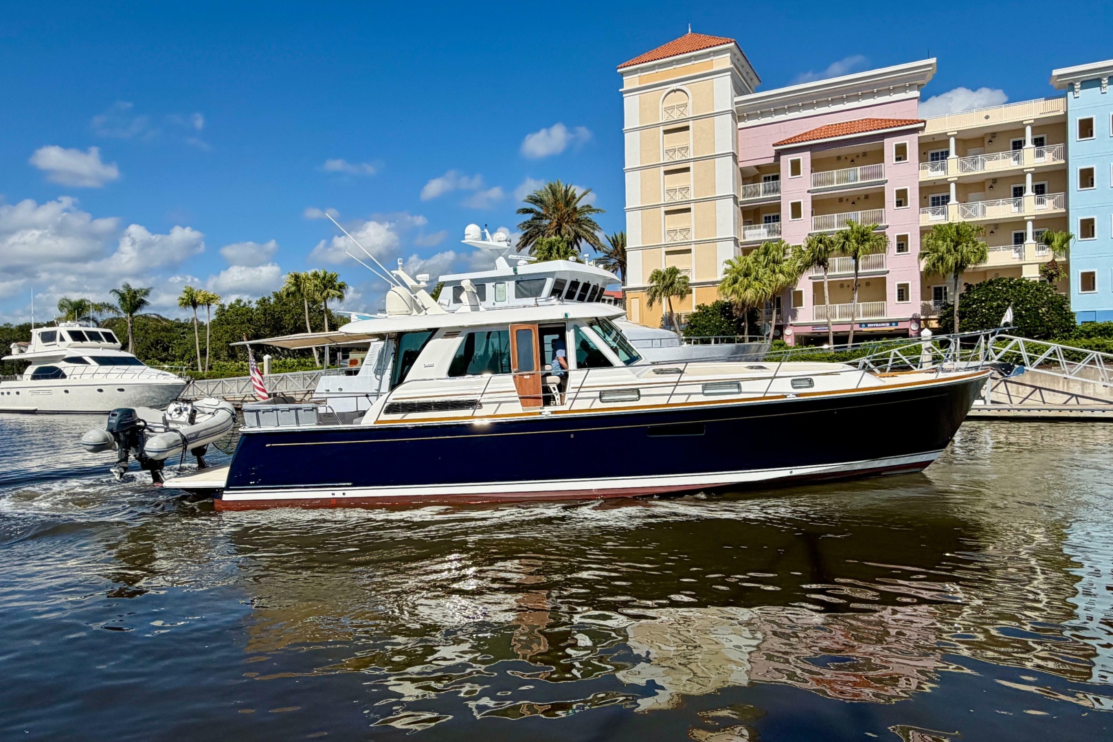 Sabre-48 Salon Express 2016-Mimi Palm Coast-Florida-United States-6181675 | Thumbnail