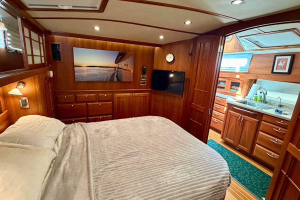Sabre-48 Salon Express 2016-Mimi Palm Coast-Florida-United States-6181694