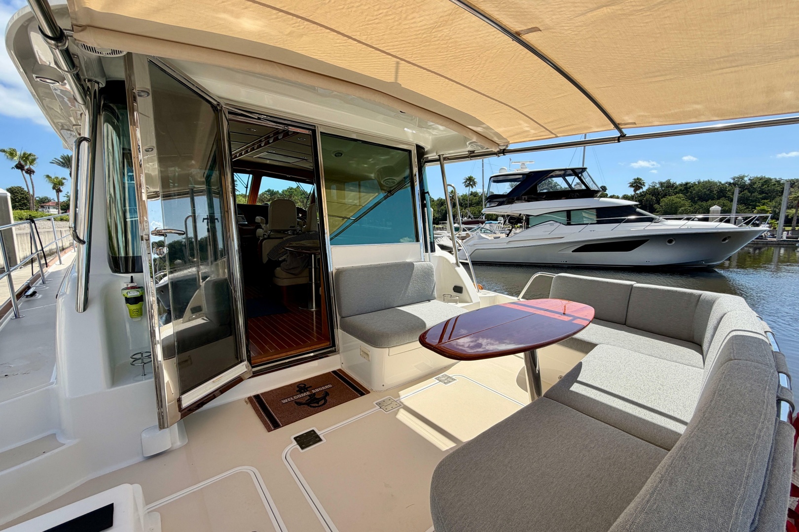 Sabre-48 Salon Express 2016-Mimi Palm Coast-Florida-United States-6181711 | Thumbnail