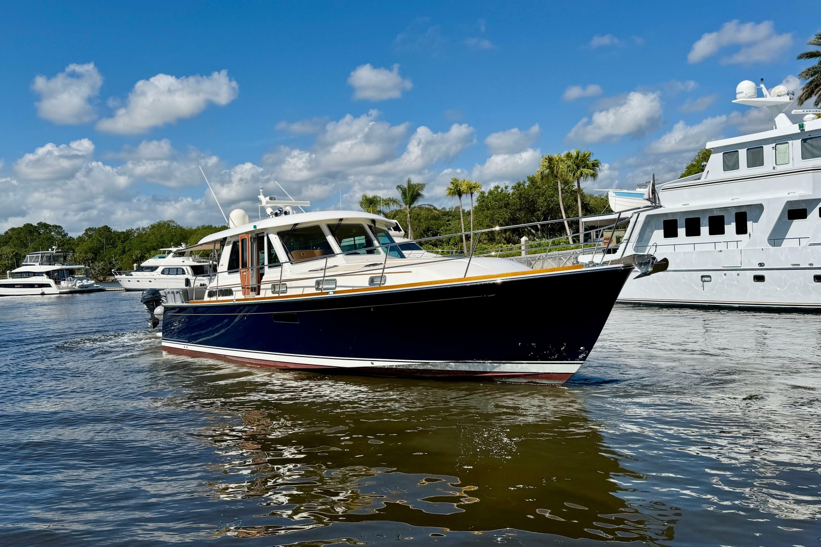 Sabre-48 Salon Express 2016-Mimi Palm Coast-Florida-United States-6181676 | Thumbnail