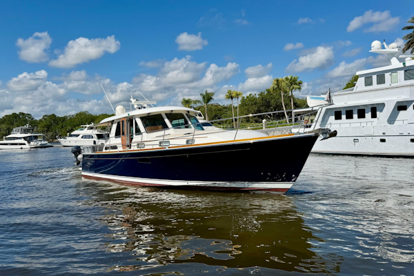 Sabre-48 Salon Express 2016-Mimi Palm Coast-Florida-United States-6181676