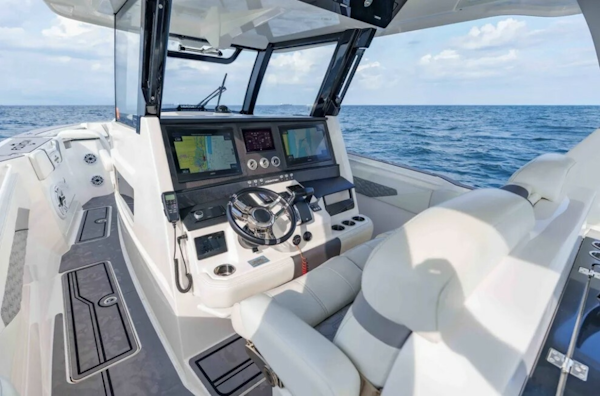 Fountain-38 SCX 2023-Sip Happens Pompano Beach-Florida-United States-6248987
