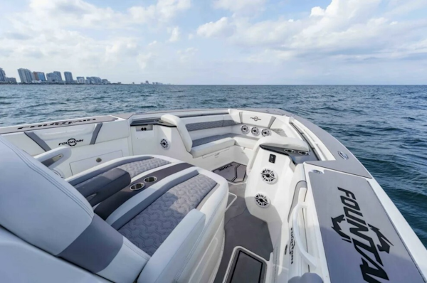 Fountain-38 SCX 2023-Sip Happens Pompano Beach-Florida-United States-6248989