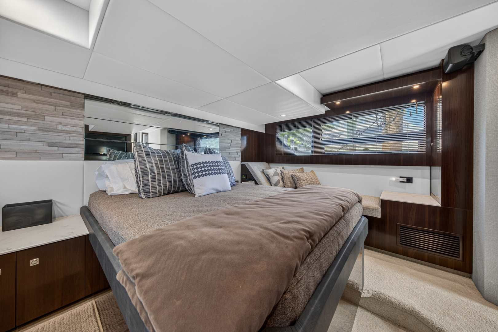 Cruisers Yachts-50 CANTIUS 2023 -Stuart-Florida-United States-6182282 | Thumbnail