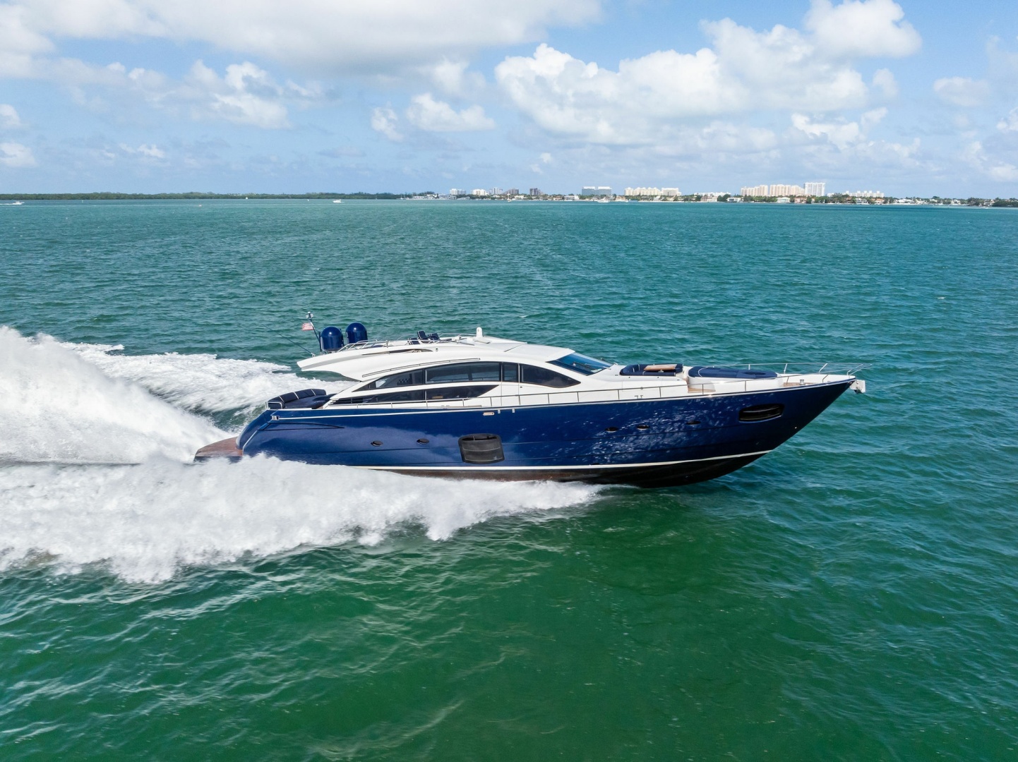 Pershing-82 2013-DOROTHY ANN Miami Beach-Florida-United States-6190589 | Thumbnail
