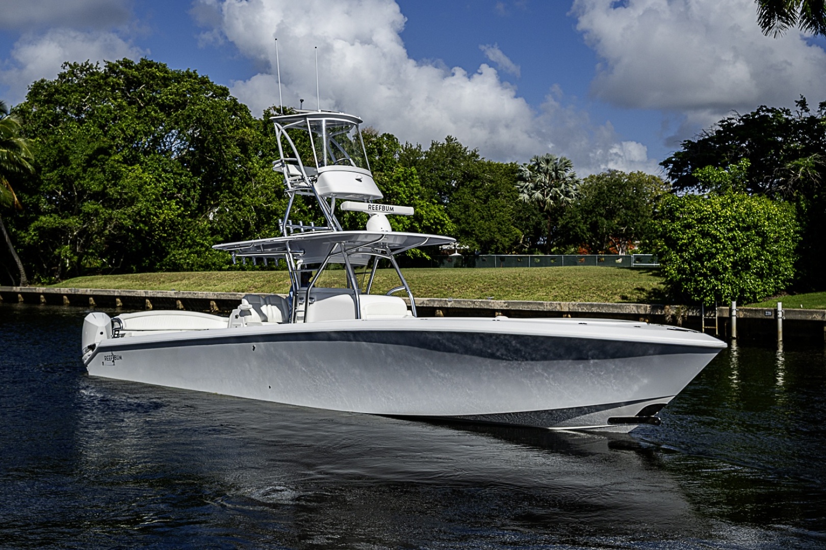 Bahama-41 Open CC 2022-REEF BUM Coral Gables-Florida-United States-6186290 | Thumbnail