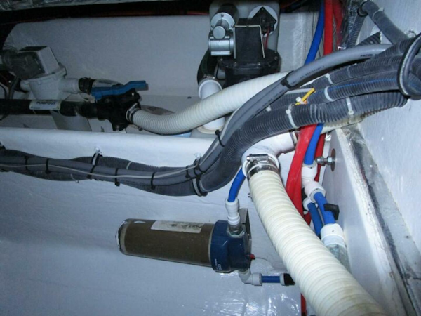 Tiara Yachts-5200 Express 2003-ENDLESS SUMMER Ft. Lauderdale-Florida-United States-Aft Salon Bilge To Port-6186504