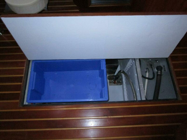 Tiara Yachts-5200 Express 2003-ENDLESS SUMMER Ft. Lauderdale-Florida-United States-Forward Salon Bilge-6186500