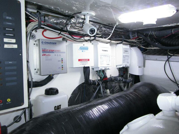 Tiara Yachts-5200 Express 2003-ENDLESS SUMMER Ft. Lauderdale-Florida-United States-Forward Engine Room-6186543
