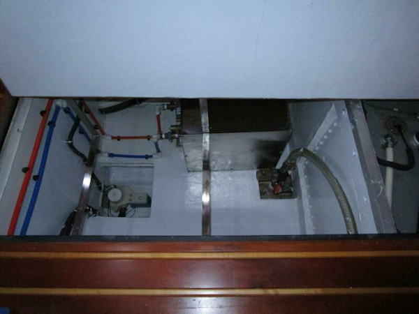 Tiara Yachts-5200 Express 2003-ENDLESS SUMMER Ft. Lauderdale-Florida-United States-Forward Salon Bilge-6186501