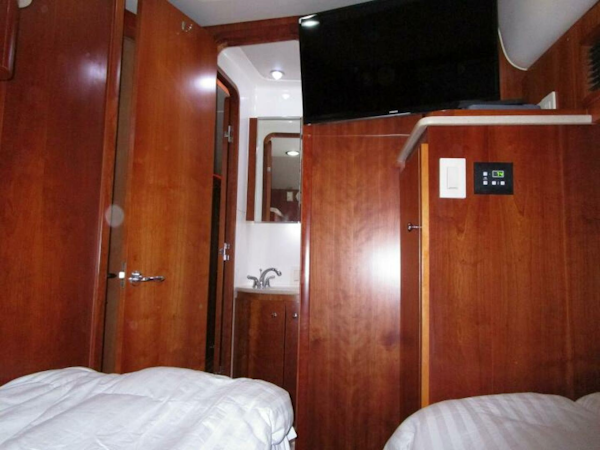 Tiara Yachts-5200 Express 2003-ENDLESS SUMMER Ft. Lauderdale-Florida-United States-Guest Cabin Looking Forward-6186490
