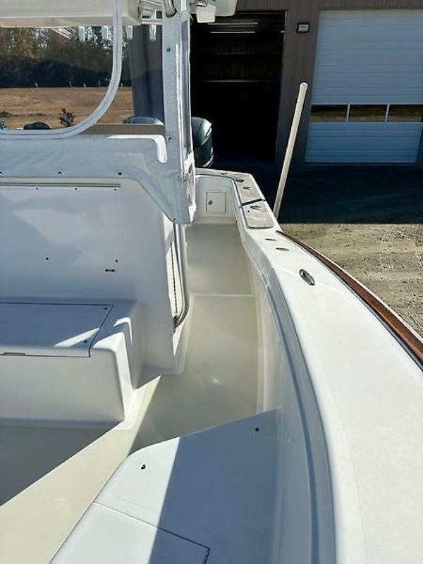 Custom-26CC 2011 -Greenville-North Carolina-United States-6187615
