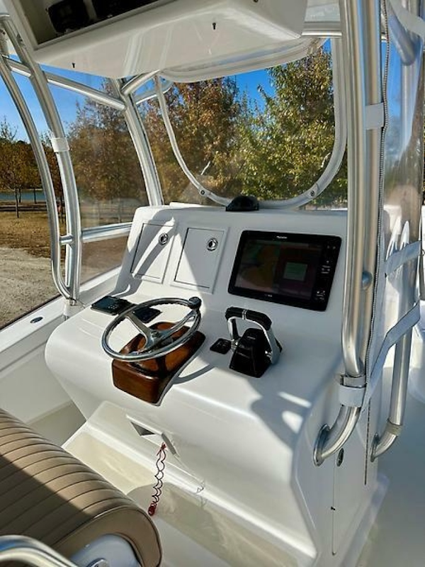 Custom-26CC 2011 -Greenville-North Carolina-United States-6187620