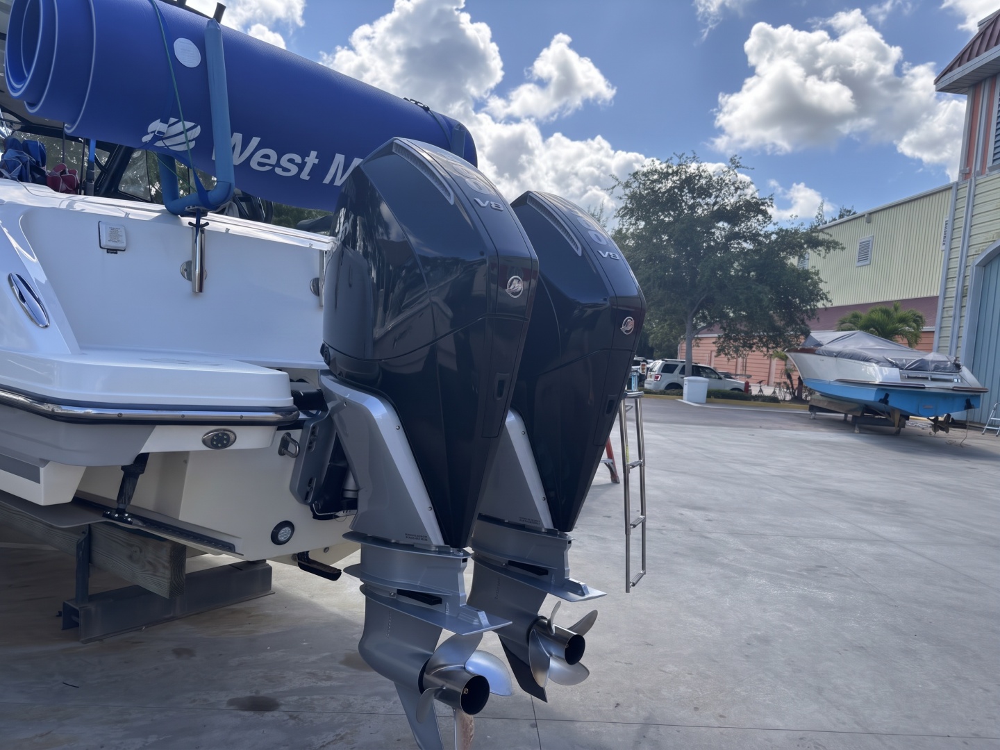 Boston Whaler-320 Vantage 2024 -Naples-Florida-United States-6187944 | Thumbnail