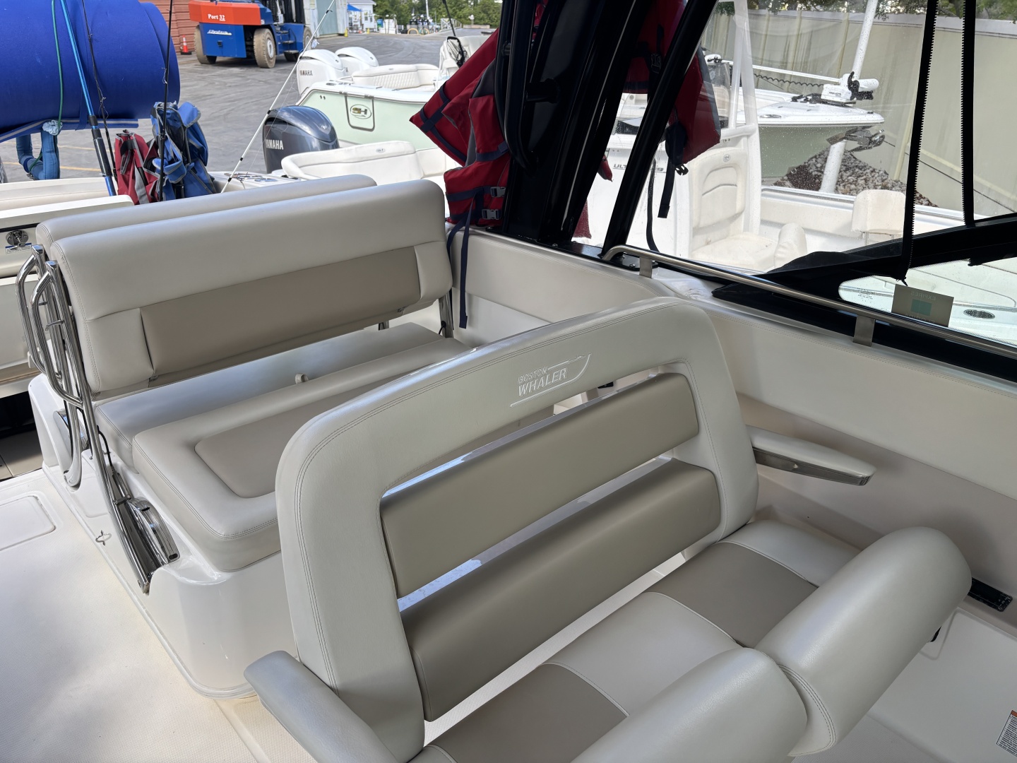 Boston Whaler-320 Vantage 2024 -Naples-Florida-United States-6187932 | Thumbnail