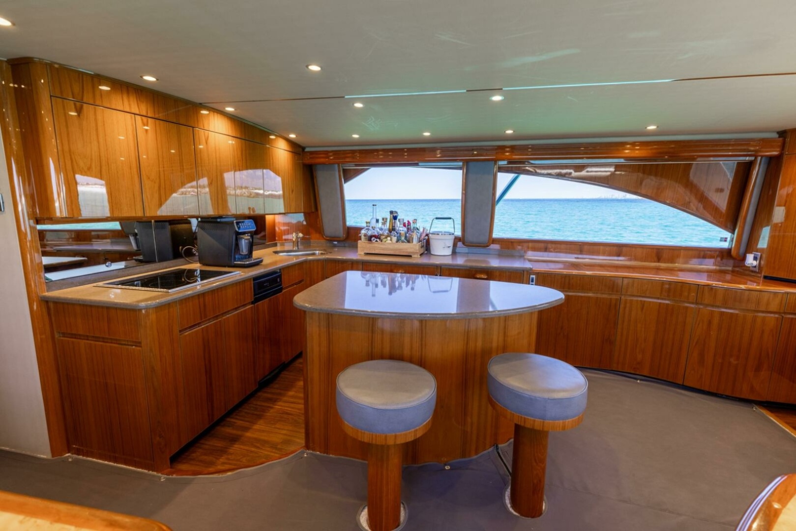 Viking-62 Convertible 2015-Gas Money Anna Maria-Florida-United States-2015 Viking 62 Convertible Gas Money Galley-6203336 | Thumbnail