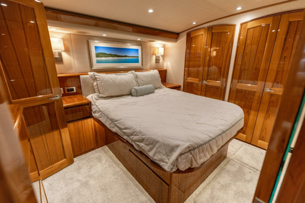 Viking-62 Convertible 2015-Gas Money Anna Maria-Florida-United States-2015 Viking 62 Convertible Gas Money Master Stateroom-6203337