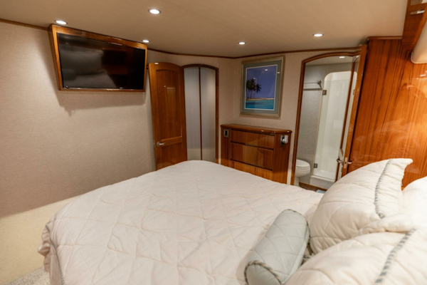 Viking-62 Convertible 2015-Gas Money Anna Maria-Florida-United States-2015 Viking 62 Convertible Gas Money Master Stateroom-6203346