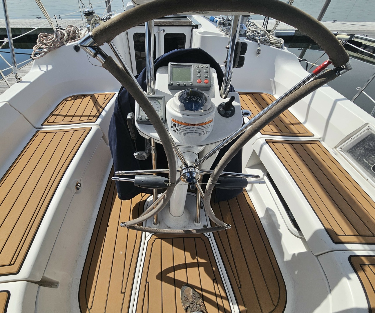 Hunter-41 DS 2007-Channel Surfer Port Washington-New York-United States-6204108 | Thumbnail
