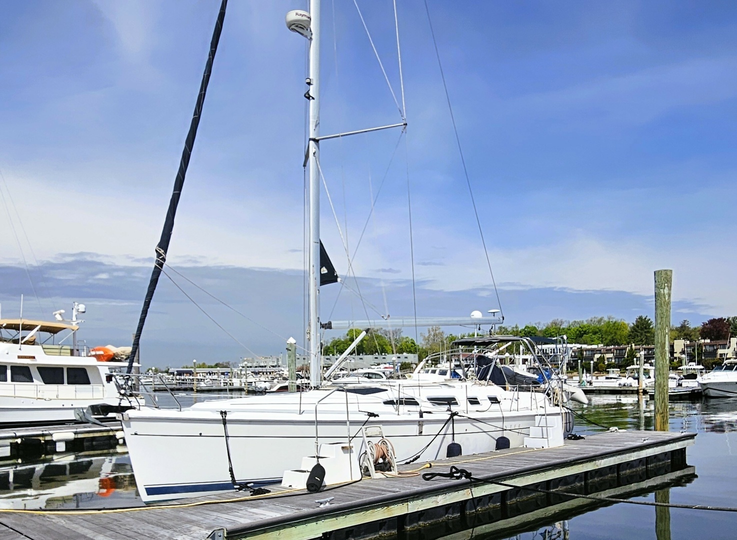 Hunter-41 DS 2007-Channel Surfer Port Washington-New York-United States-6204081 | Thumbnail