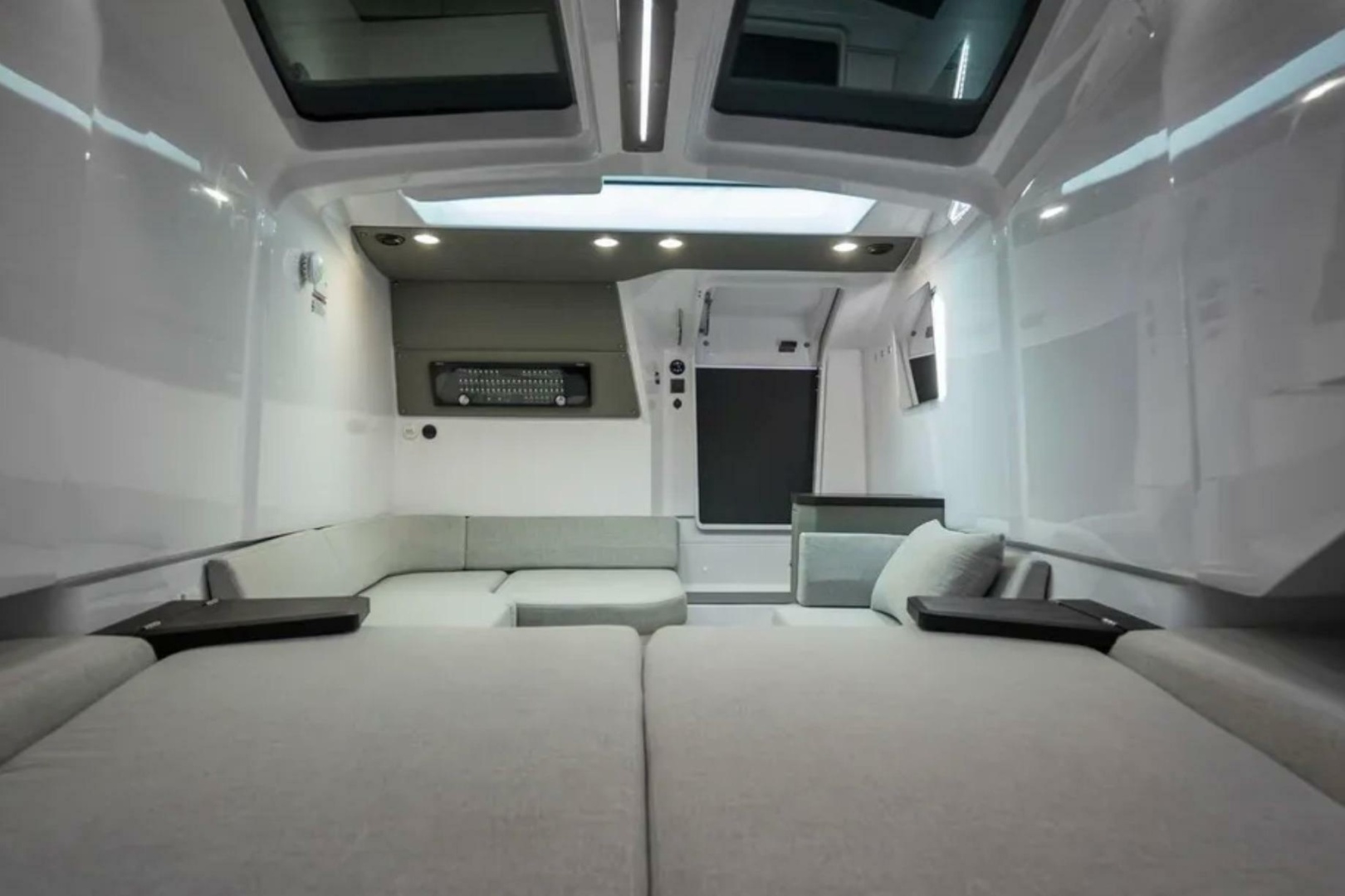Axopar-Brabus 37 Sun-Top 2024 -Fajardo-Puerto Rico-6223332 | Thumbnail
