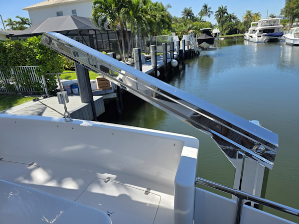 Horizon-Sundeck 2001 -Dania Beach-Florida-United States-6248274