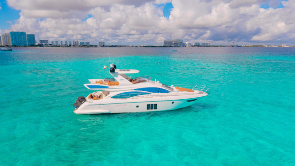 Azimut-58 Fly 2011-GOLDEN SUN Cancun-Mexico-6225229