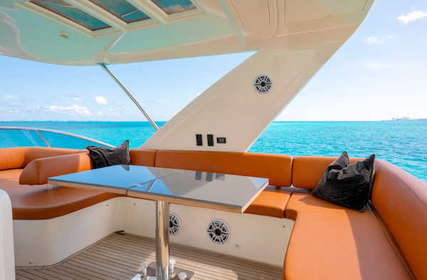 Azimut-58 Fly 2011-GOLDEN SUN Cancun-Mexico-6225268