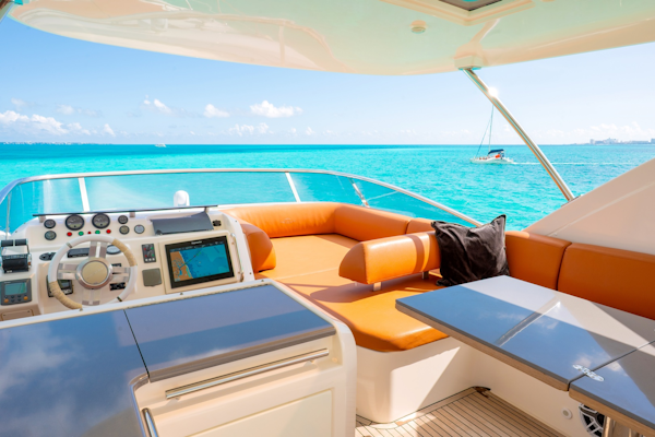 Azimut-58 Fly 2011-GOLDEN SUN Cancun-Mexico-6225263