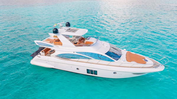 Azimut-58 Fly 2011-GOLDEN SUN Cancun-Mexico-6225234