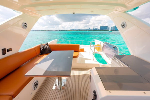 Azimut-58 Fly 2011-GOLDEN SUN Cancun-Mexico-6225266