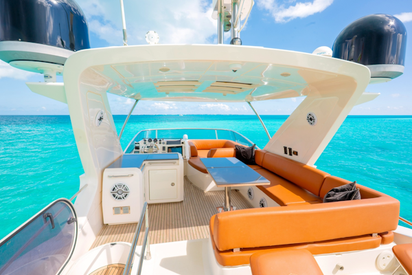 Azimut-58 Fly 2011-GOLDEN SUN Cancun-Mexico-6225267