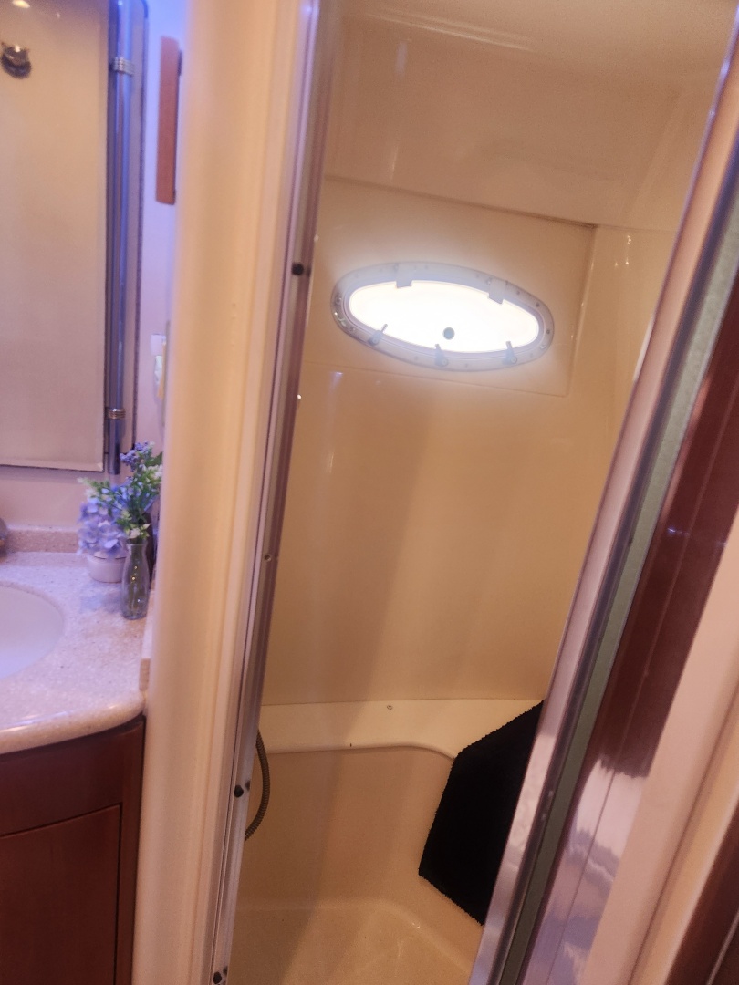 Carver-Voyager 1998-Moonstruck Charlestown-Massachusetts-United States-6230179 | Thumbnail