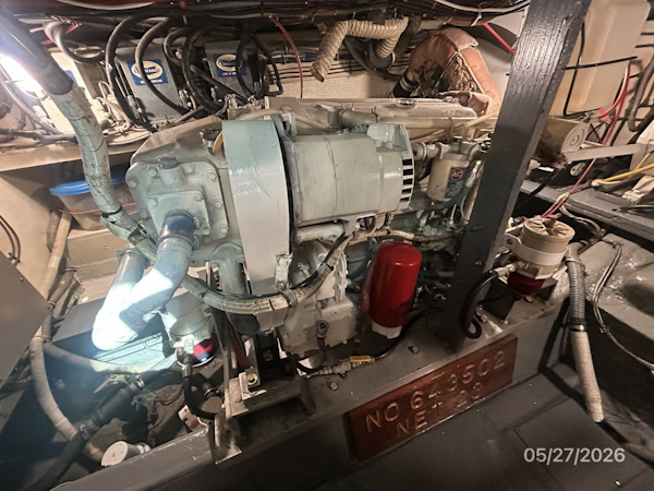 Hatteras-LRC 1981-RoBoat East Dubuque-Illinois-United States-42 Hatteras starboard main engine1-6248121