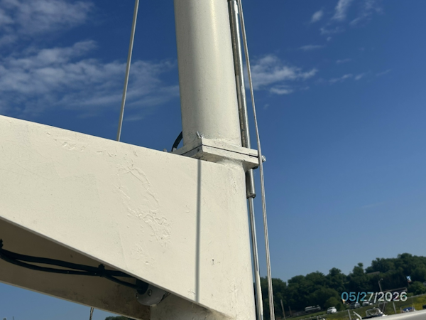 Hatteras-LRC 1981-RoBoat East Dubuque-Illinois-United States-42 Hatteras mast hinge2-6248092