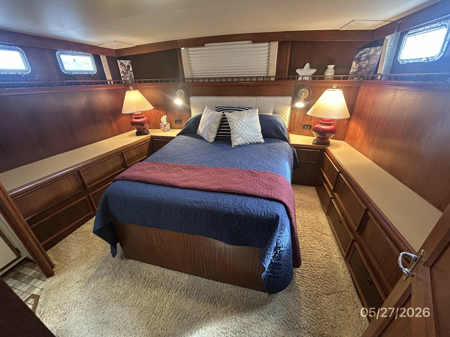 Hatteras-LRC 1981-RoBoat East Dubuque-Illinois-United States-42 Hatteras master stateroom-6248096 | Thumbnail