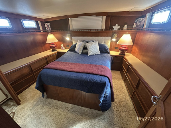 Hatteras-LRC 1981-RoBoat East Dubuque-Illinois-United States-42 Hatteras master stateroom-6248096