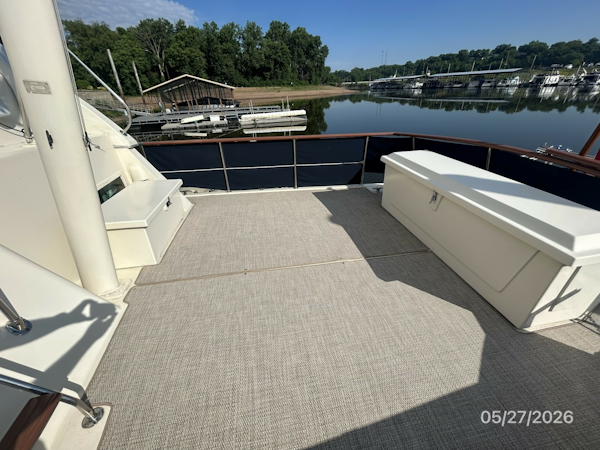 Hatteras-LRC 1981-RoBoat East Dubuque-Illinois-United States-42 Hatteras sundeck starboard-6248129
