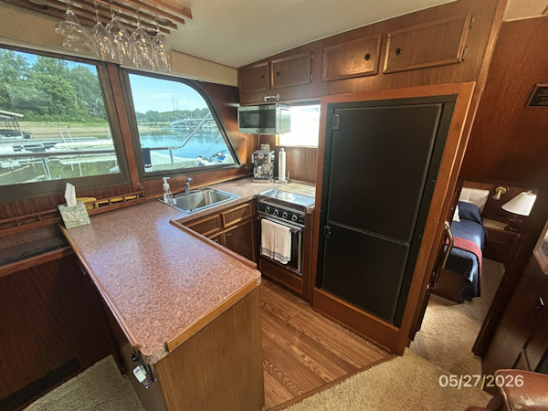 Hatteras-LRC 1981-RoBoat East Dubuque-Illinois-United States-42 Hatteras galley1-6248071
